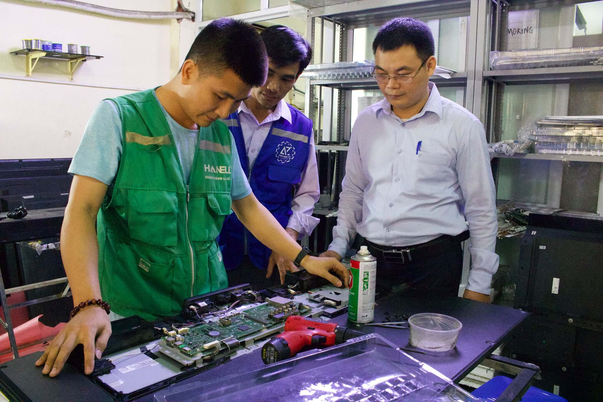 Thợ sửa máy giặt tại nhà Hà Nội kinh nghiệm giúp chấm dứt lỗi máy giặt của nhiều gia đình